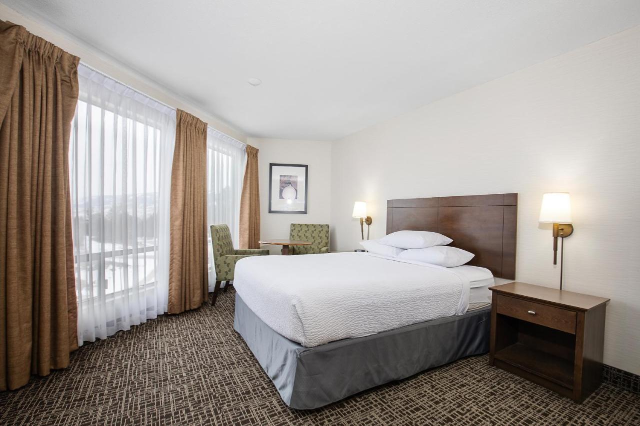 Ramada By Wyndham Kamloops Hotell Eksteriør bilde