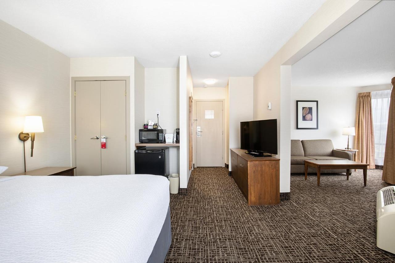 Ramada By Wyndham Kamloops Hotell Eksteriør bilde