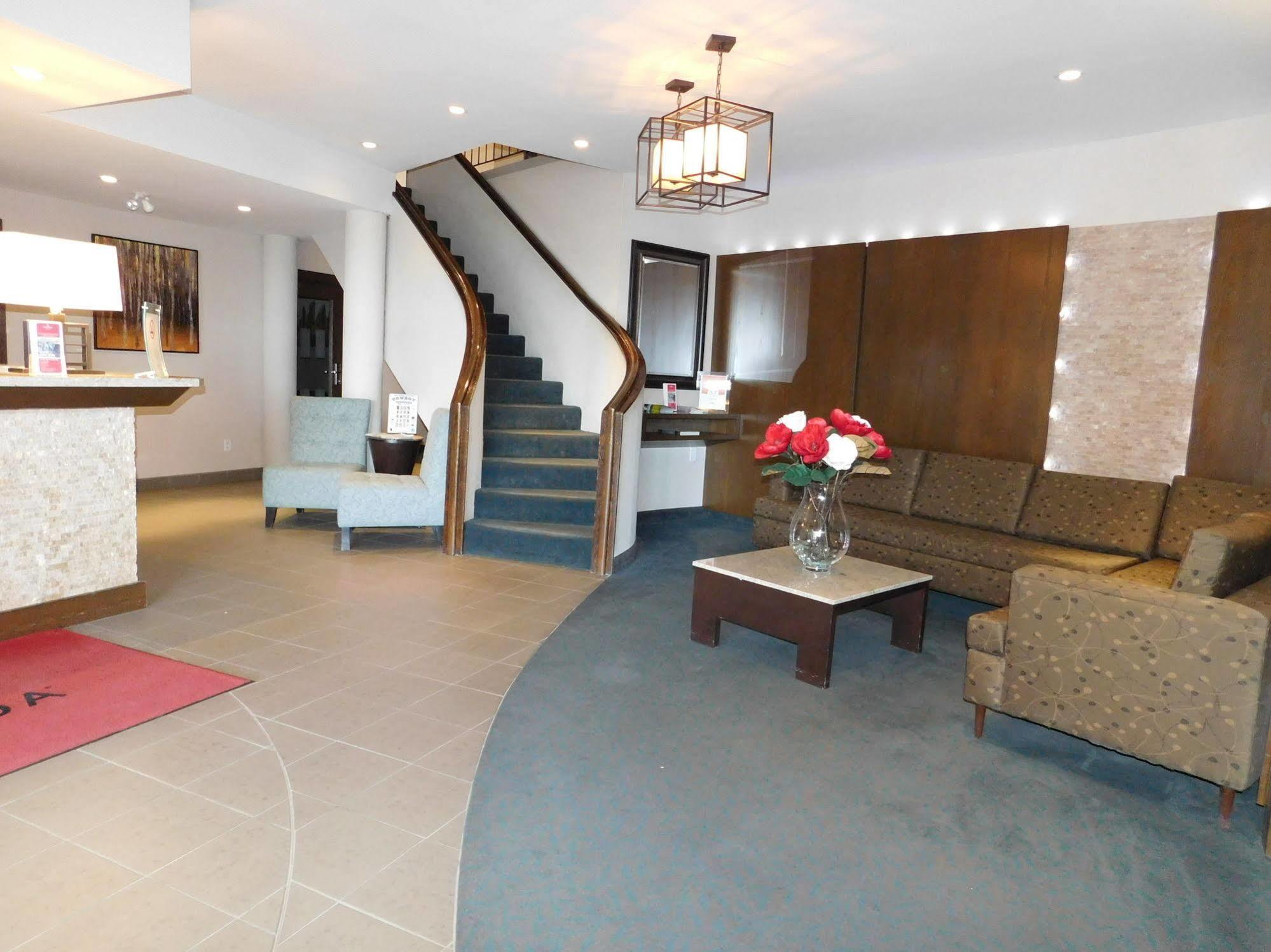 Ramada By Wyndham Kamloops Hotell Eksteriør bilde